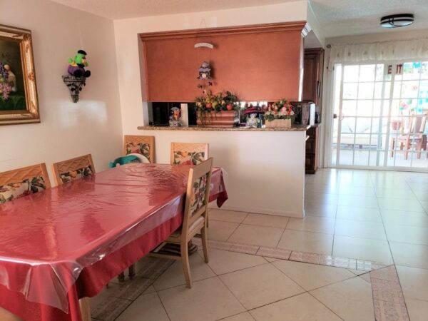 wonders-years-3-dining-room.jpg