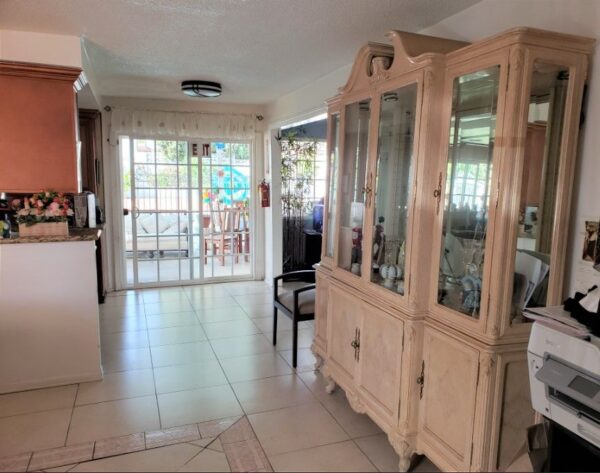 wonders-years-4-dining-room-2.jpg