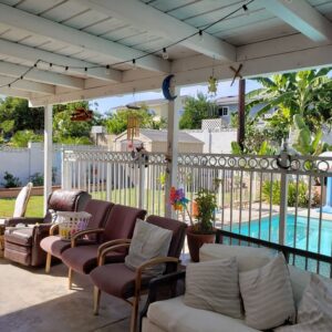 wonders-years-7-backyard.jpg